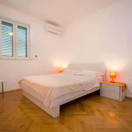 Apartment Mladenka