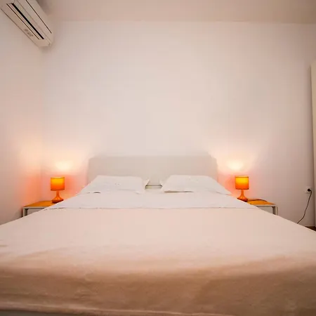 Apartment Mladenka *