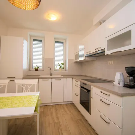 Mladenka Vodice